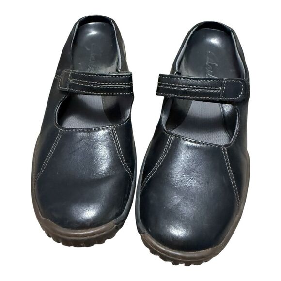 Clarks Mary Jane shoes women’s size 7.5 black leather slip on Velcro straps - Picture 2 of 10